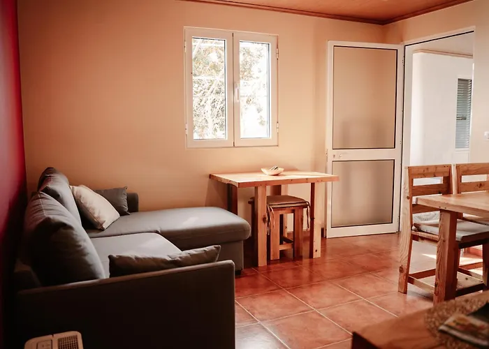 Madeira Island Rustic Mountain * Estreito de Câmara de Lobos