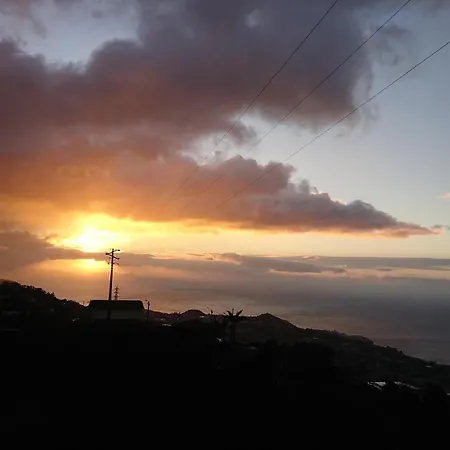 Madeira Island Rustic Mountain 度假居 *